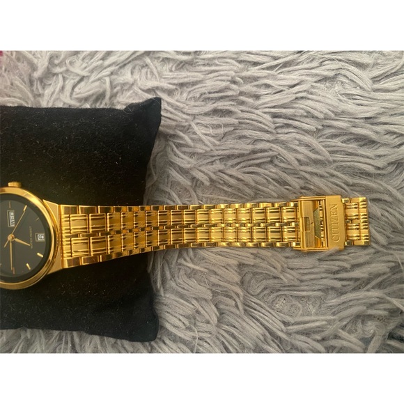 ‼️SOLD‼️Citizen quartz watch - Picture 4 of 8